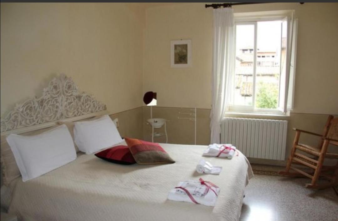 Bed And Breakfast Evelina Lucca Bagian luar foto